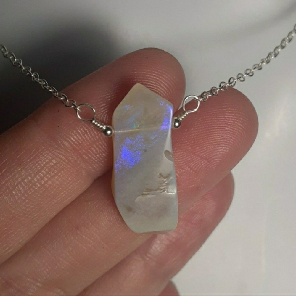 AUSTRALIAN OPAL & 925 SS NECKLACE